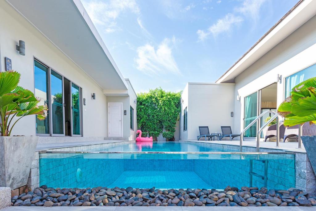 Yipmunta Pool Villa – Phuket